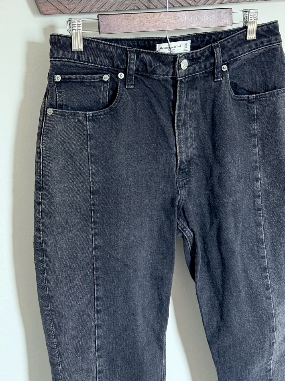 Abercrombie & Fitch The Mom High Rise Jean Curve Love Washed Black 30/10 - Picture 3 of 10